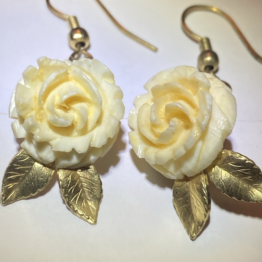 🌙Vtg. KREMENTZ Rose Flower hook style - Picture 2 of 6
